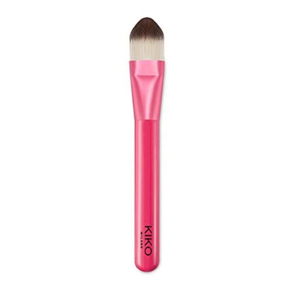 White Smoke KIKO Milano Smart Foundation Brush 101
