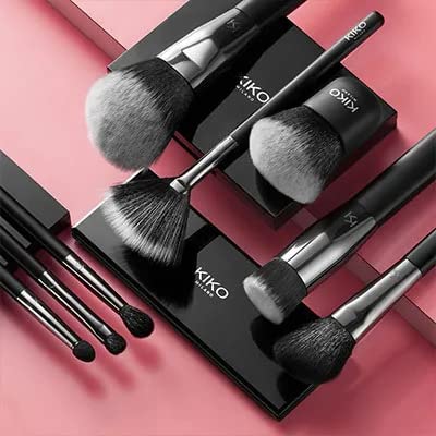 Black KIKO Milano Eyes 62 Slanted Eyeliner Brush