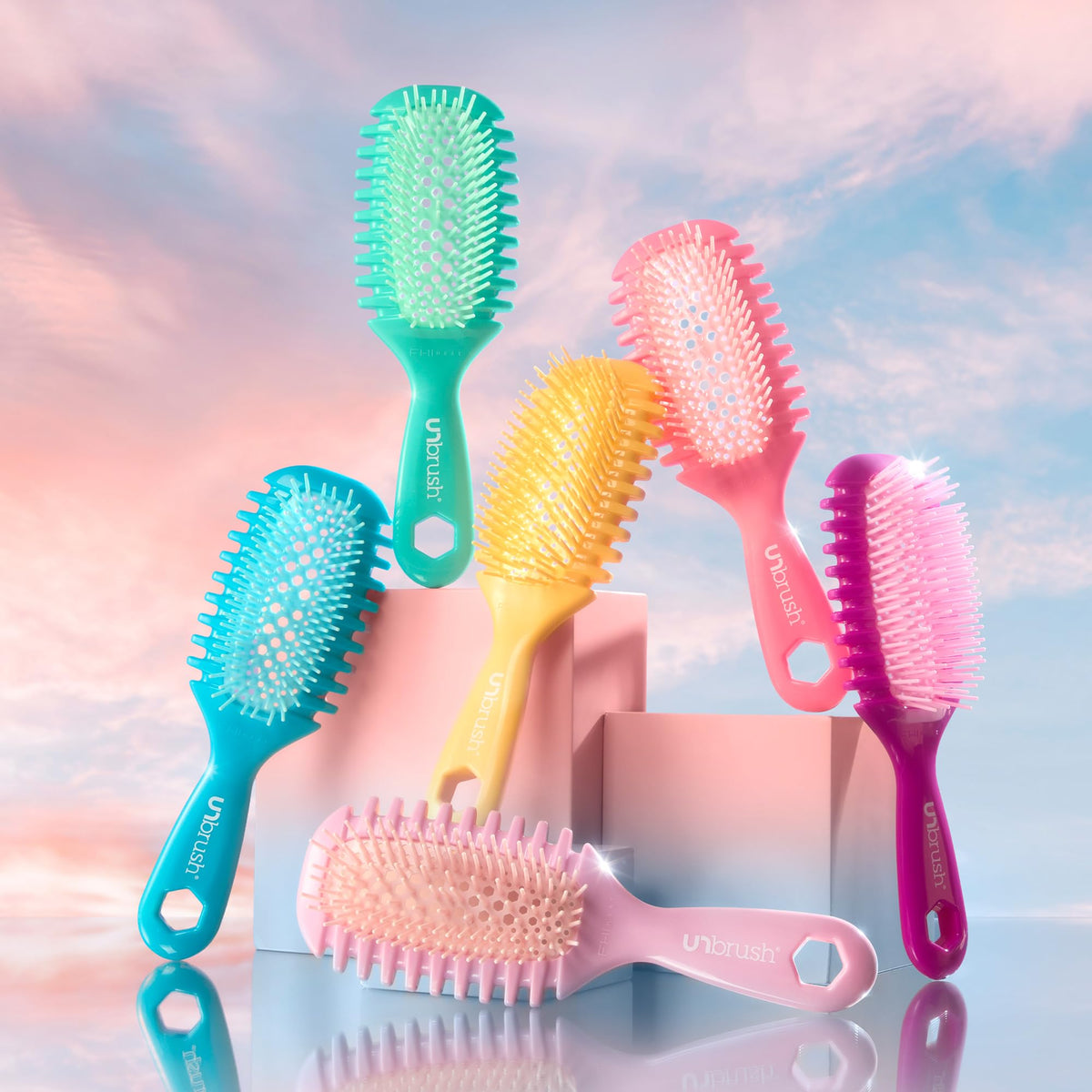 Light Gray FHI Heat UNbrush Curl Detangling Brush for use on Wet Hair Only
