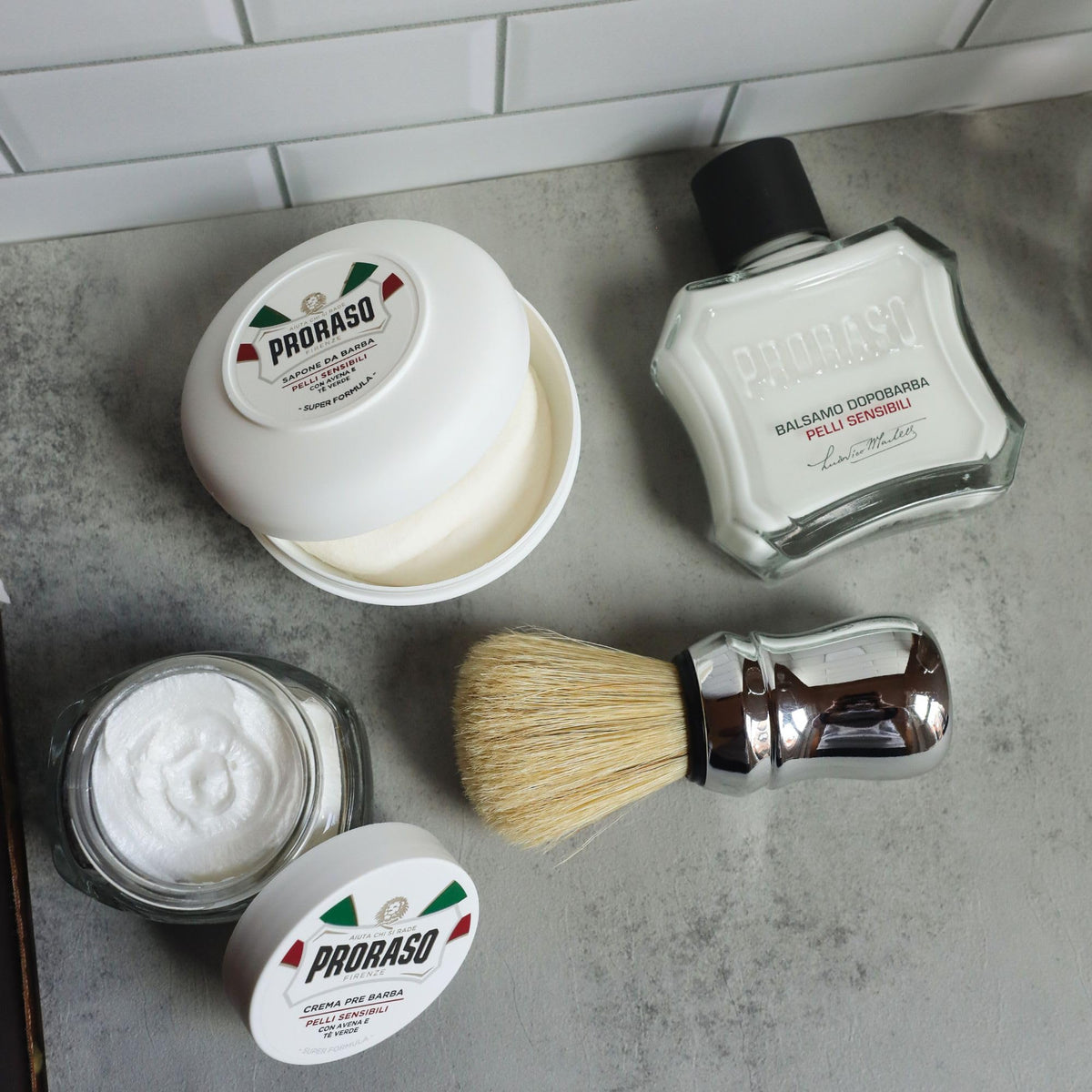 Dark Gray Proraso After Shave Balm - Oatmeal & Green Tea