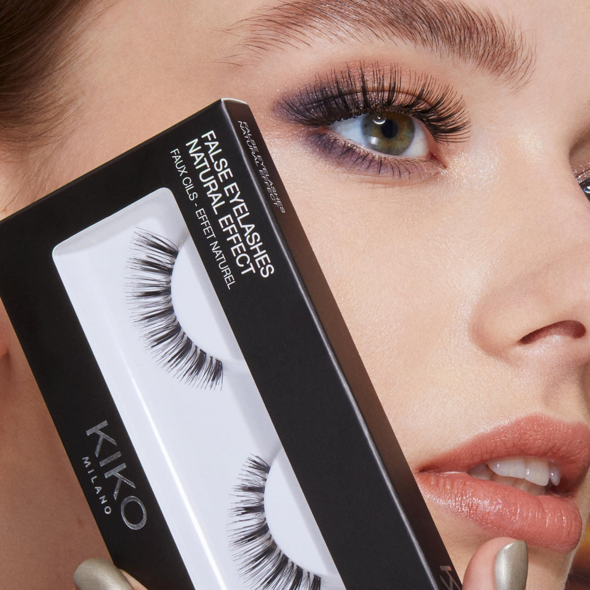 Tan KIKO Milano False Strip Eyelashes, 01 Natural Effect