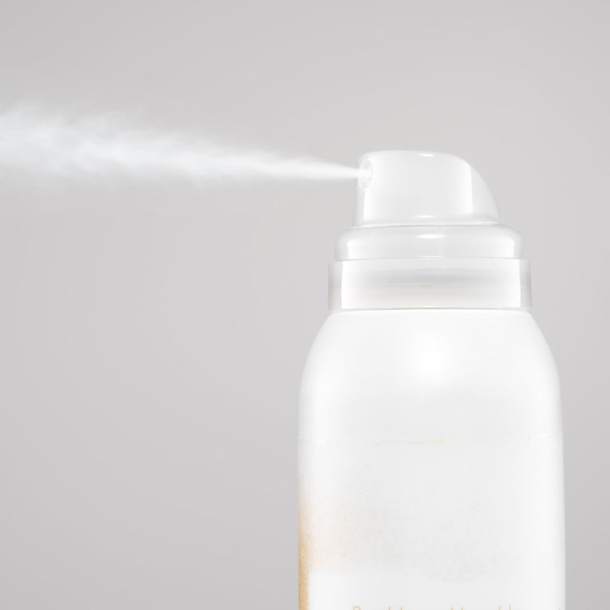 Gray Bumble and bumble. Blondish Tinted Dry Shampoo | Dry Shampoo Adds Volume and Root Coverage | Blonde Tint, 4.4 Ounce