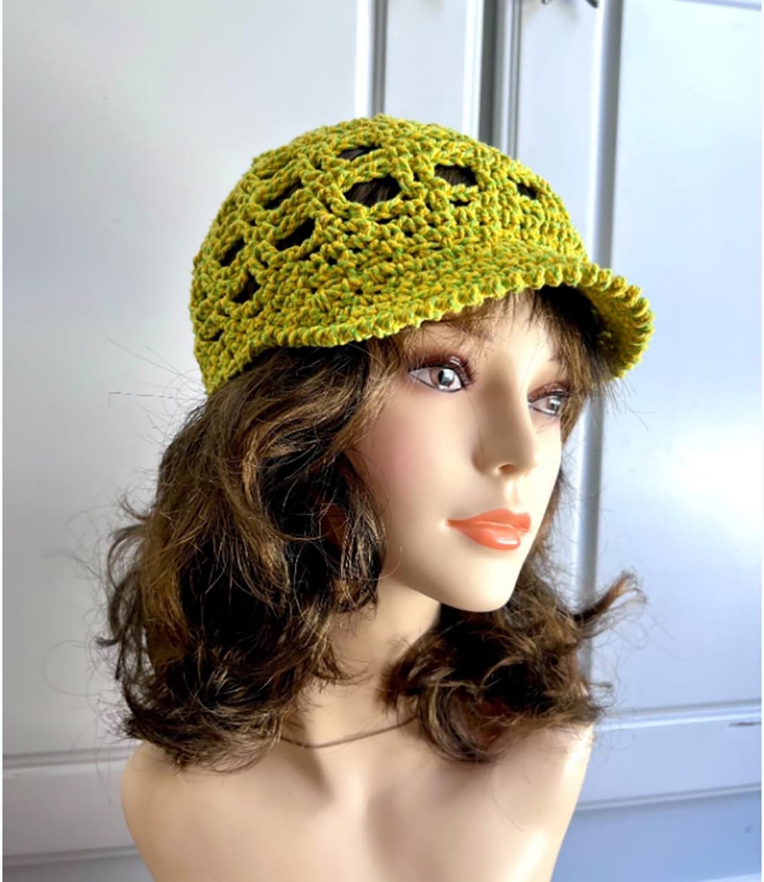 Lavender 17-inch Female Mannequin Head Form with Eyelashes and Lips Display Stand for Wigs, Hats, Jewelry