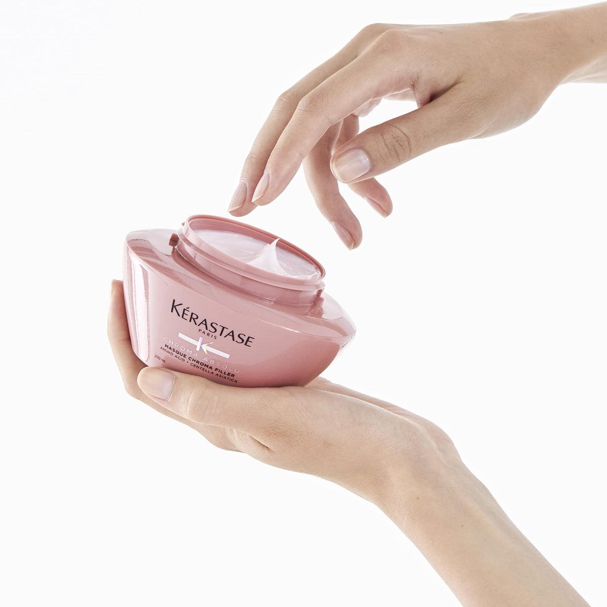 White Smoke Kerastase Chroma Absolu Hair Mask – For Color-Treated Hair