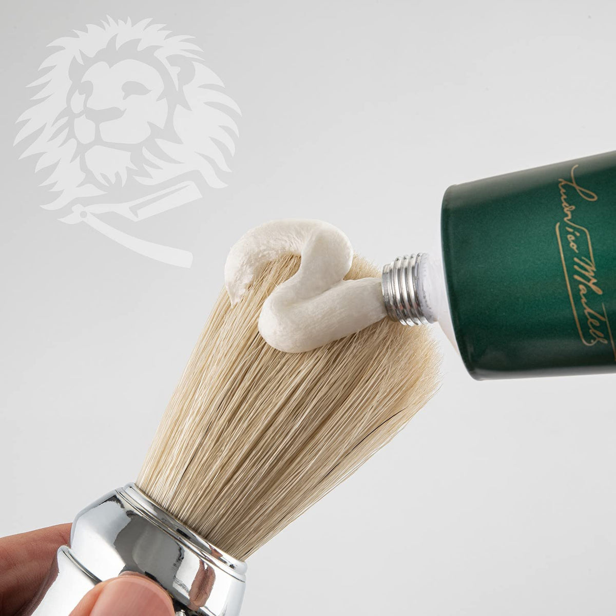 Light Gray Proraso Shaving Cream - Sandalwood Oil & Shea Butter