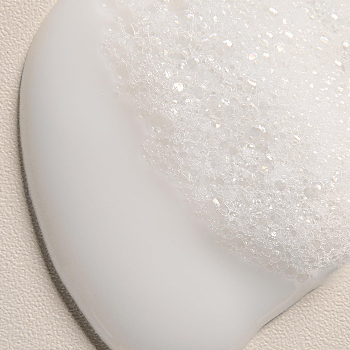 Light Gray Davines LOVE CURL/Co-Wash Low-Lather Cleansing Conditioner For Curly Hair
