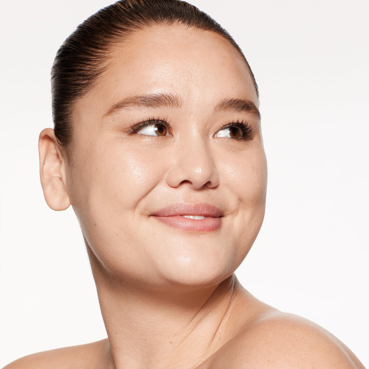 White Smoke Shiseido RevitalEssence Skin Glow Foundation SPF 30 - Buildable, Medium Coverage - 24-HR Hydration & 12-HR Wear - Transfer, Crease & Fade Resistant - Non-Comedogenic - All Skin Types