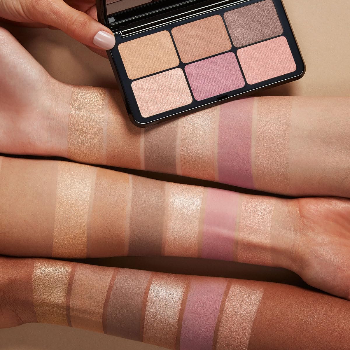 Tan KIKO Milano Irresistible Total Look Face Powder Palette