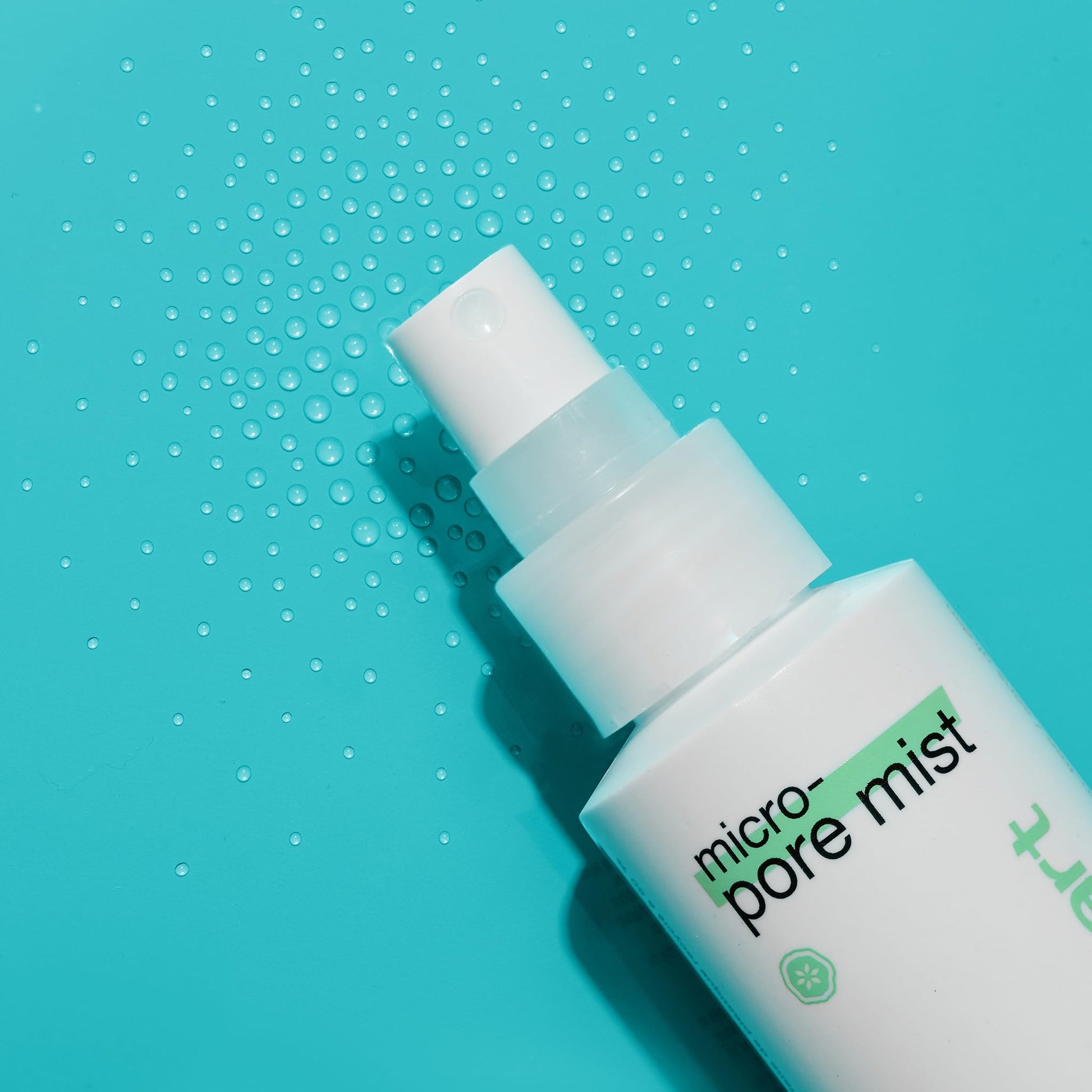 Medium Turquoise Dermalogica Clear Start Micro-Pore Mist, Facial Toner Mist with Niacinamide + Witch Hazel, Minimizes Pores, Brightens & Evens Skin Tone