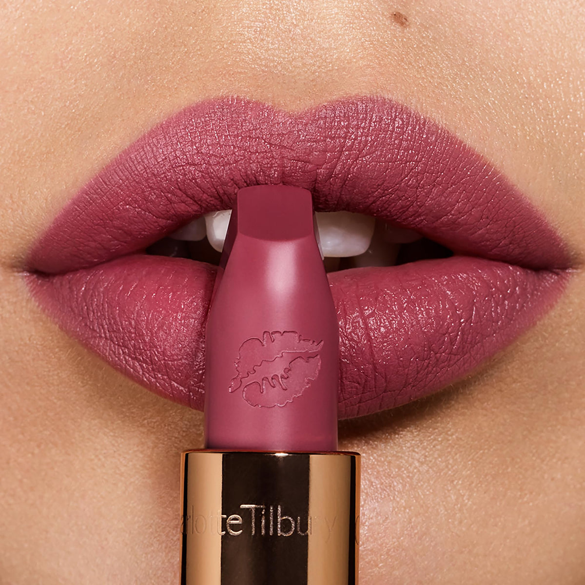 Tan Charlotte Tilbury Hot Lips 2.0 Lipstick - Hydrating, Long Lasting