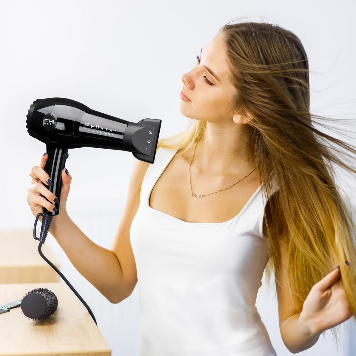 White Smoke FHI HEAT Platform Nano Lite Pro 1900 Hair Dryer - Black