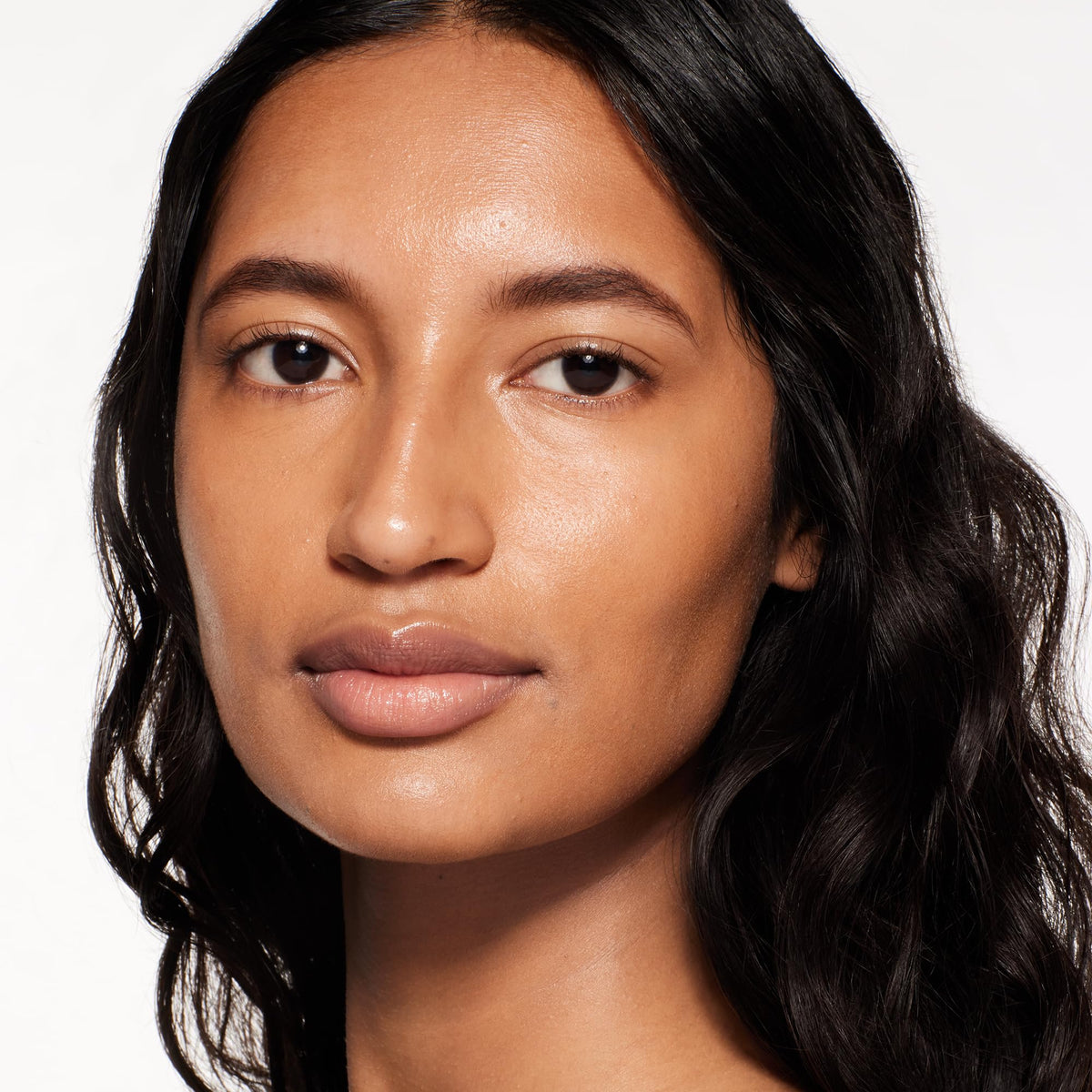 Black Shiseido RevitalEssence Skin Glow Foundation SPF 30 - Buildable, Medium Coverage - 24-HR Hydration & 12-HR Wear - Transfer, Crease & Fade Resistant - Non-Comedogenic - All Skin Types