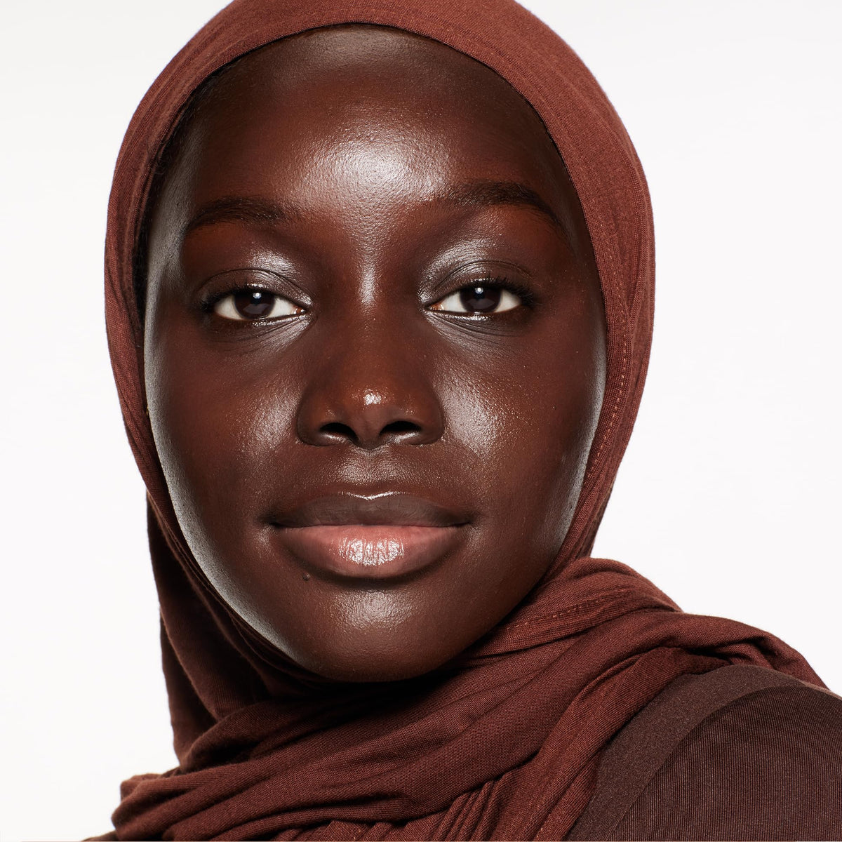 White Smoke Shiseido RevitalEssence Skin Glow Foundation SPF 30 - Buildable, Medium Coverage - 24-HR Hydration & 12-HR Wear - Transfer, Crease & Fade Resistant - Non-Comedogenic - All Skin Types