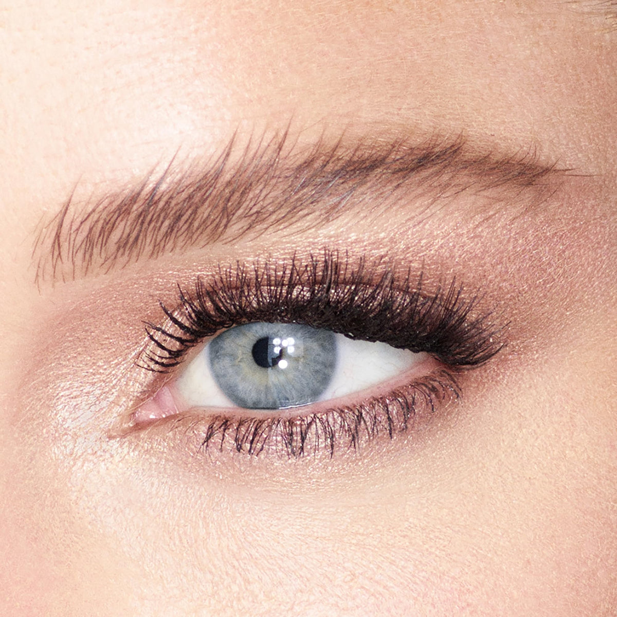 Bisque Charlotte Tilbury Eyes to Mesmerize Cream Eyeshadow - Glide-on-and-go