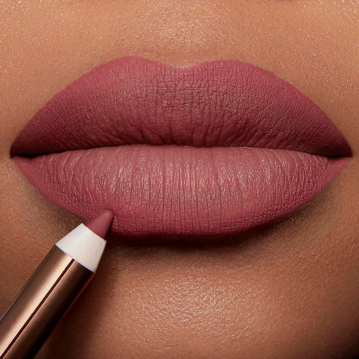Dark Salmon Charlotte Tilbury Lip Cheat Lip Liner Pencil - Gives Lips a Fuller-Looking, Defined Pout - Enriched with Jojoba Oil & Hyaluronic Acid - Waterproof, Smudge-Proof & Transfer-Proof