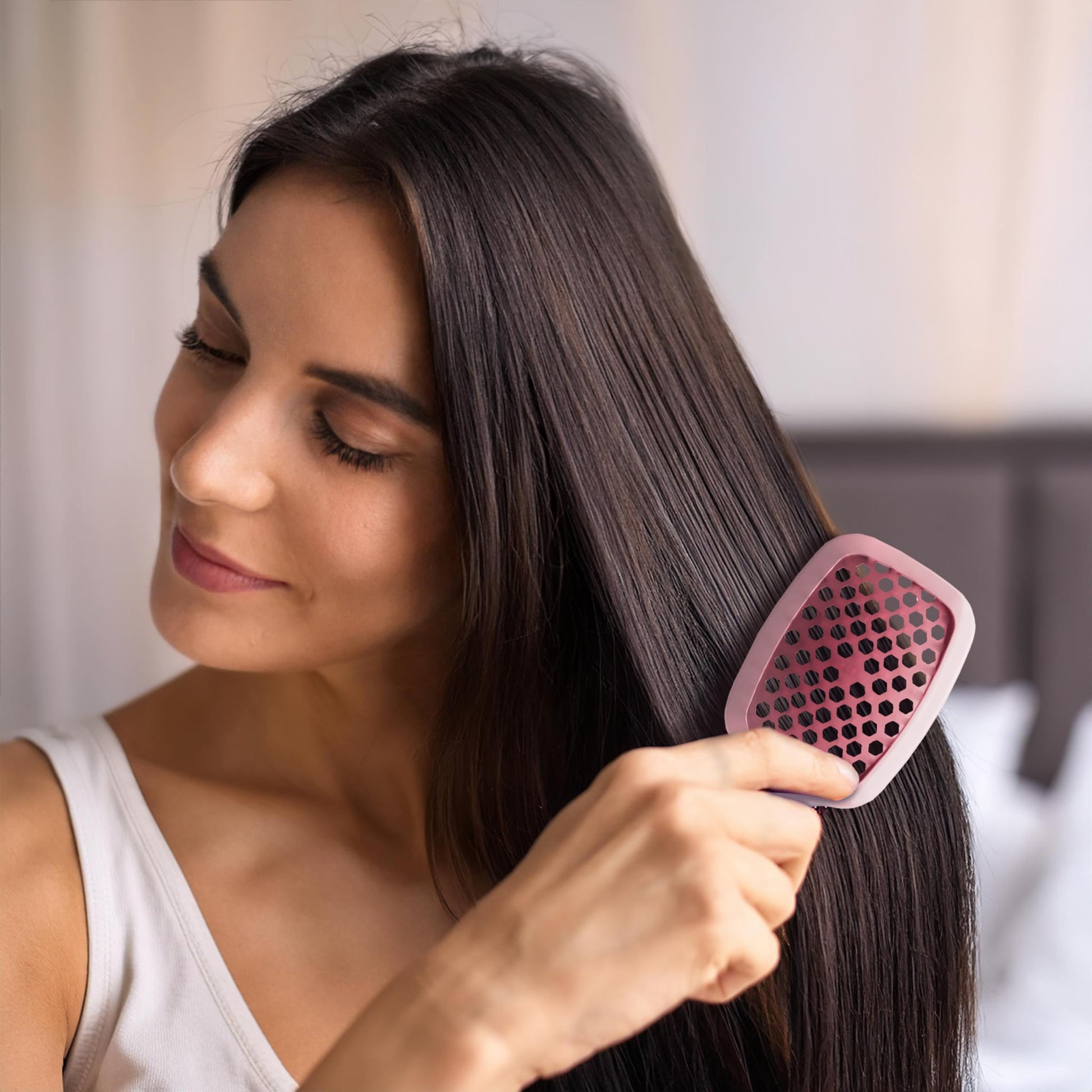 Light Gray FHI Heat UNbrush Mini Detangler Brush for Pain-Free Brushing on All Wet or Dry Hair Types — Durable Duoflex Anti-Static Bristles, Lightweight Handle, Vented Mini Hair Brush, Peony Light Pink
