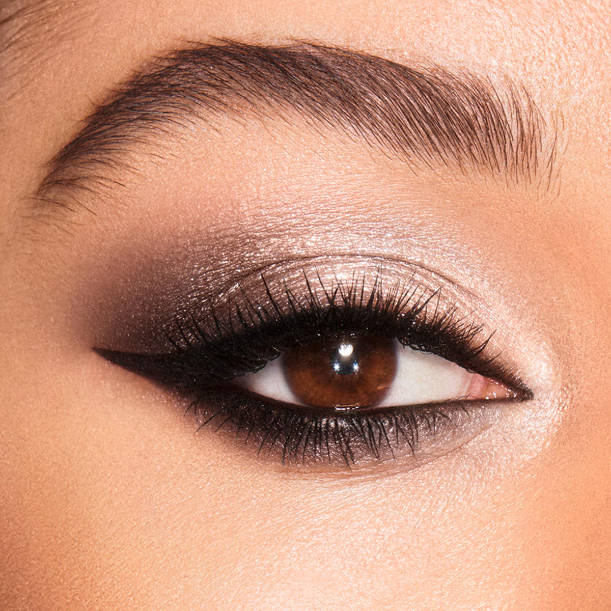 Peach Puff Charlotte Tilbury Bigger, Brighter Eyeshadow Palette