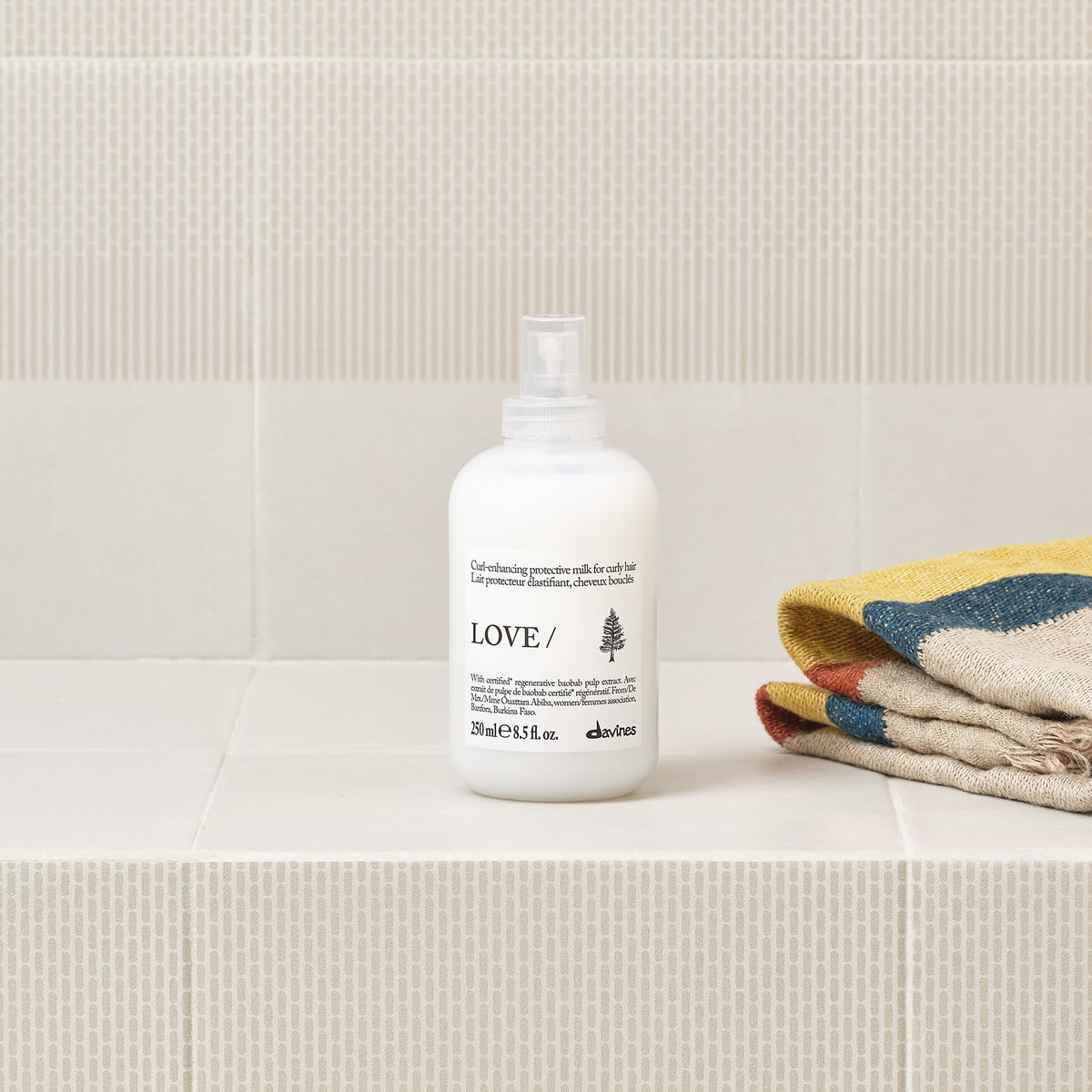 Light Gray Davines LOVE CURL/Enhancing Milk To Shield, Prime, Style And Refresh Curls