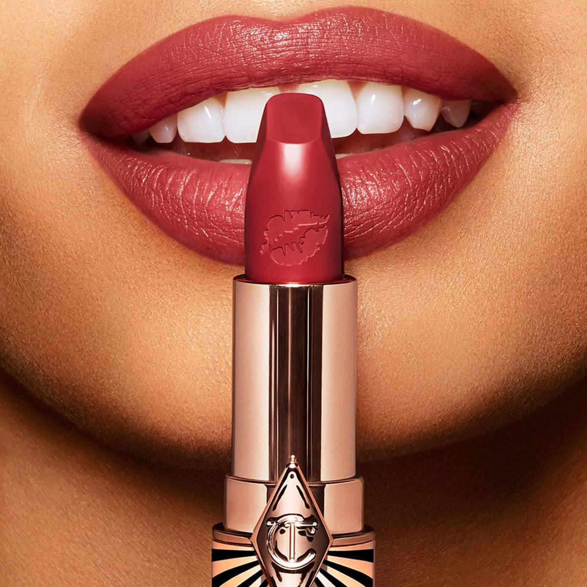 Dark Salmon Charlotte Tilbury Hot Lips 2.0 Lipstick - Hydrating, Long Lasting
