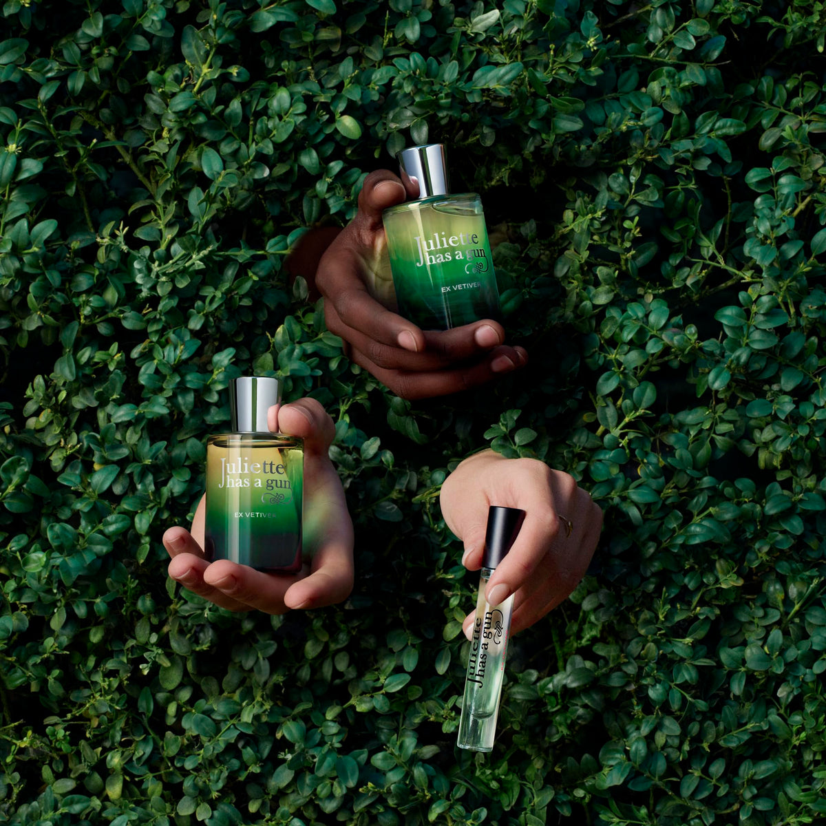 Black Juliette Has A Gun Ex Vetiver Eau de Parfum – Fresh Citrus & Woody Unisex Perfume (Bergamot, Lemon, Haitian & Indian Vetiver, Musk)