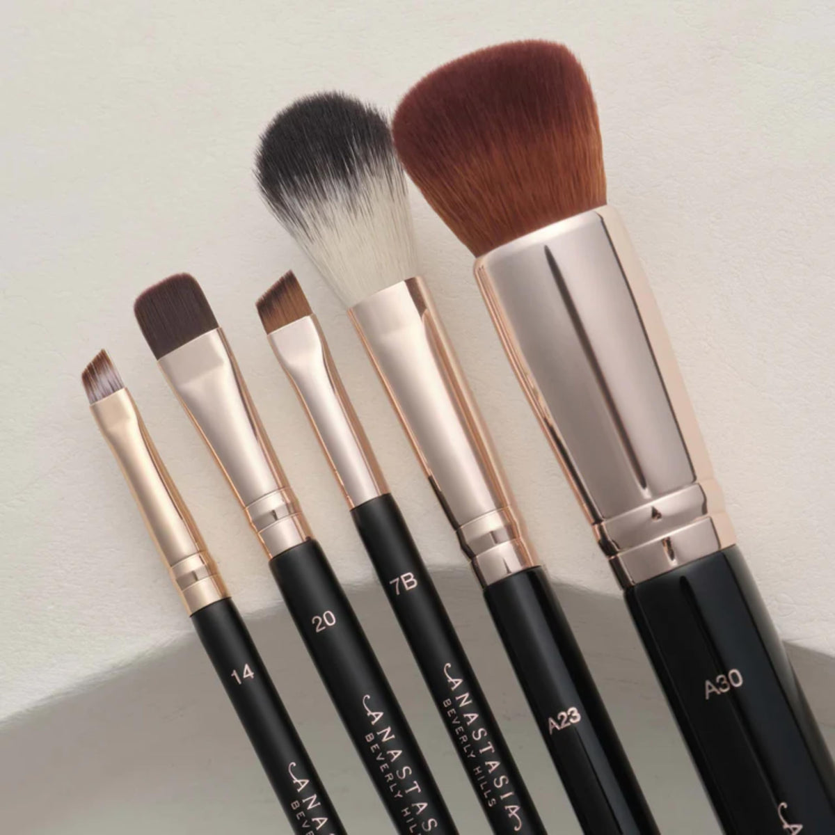 Light Gray Anastasia Beverly Hills - A30 Pro Brush Domed Kabuki Blending Face Tool
