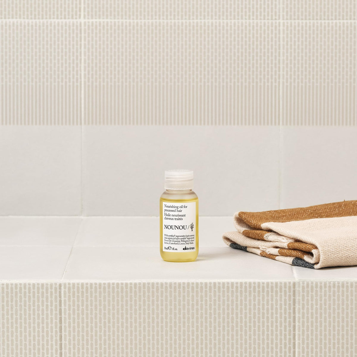 Light Gray Davines NOUNOU/Oil Helps Nourish And Repair Processed And Brittle Hair