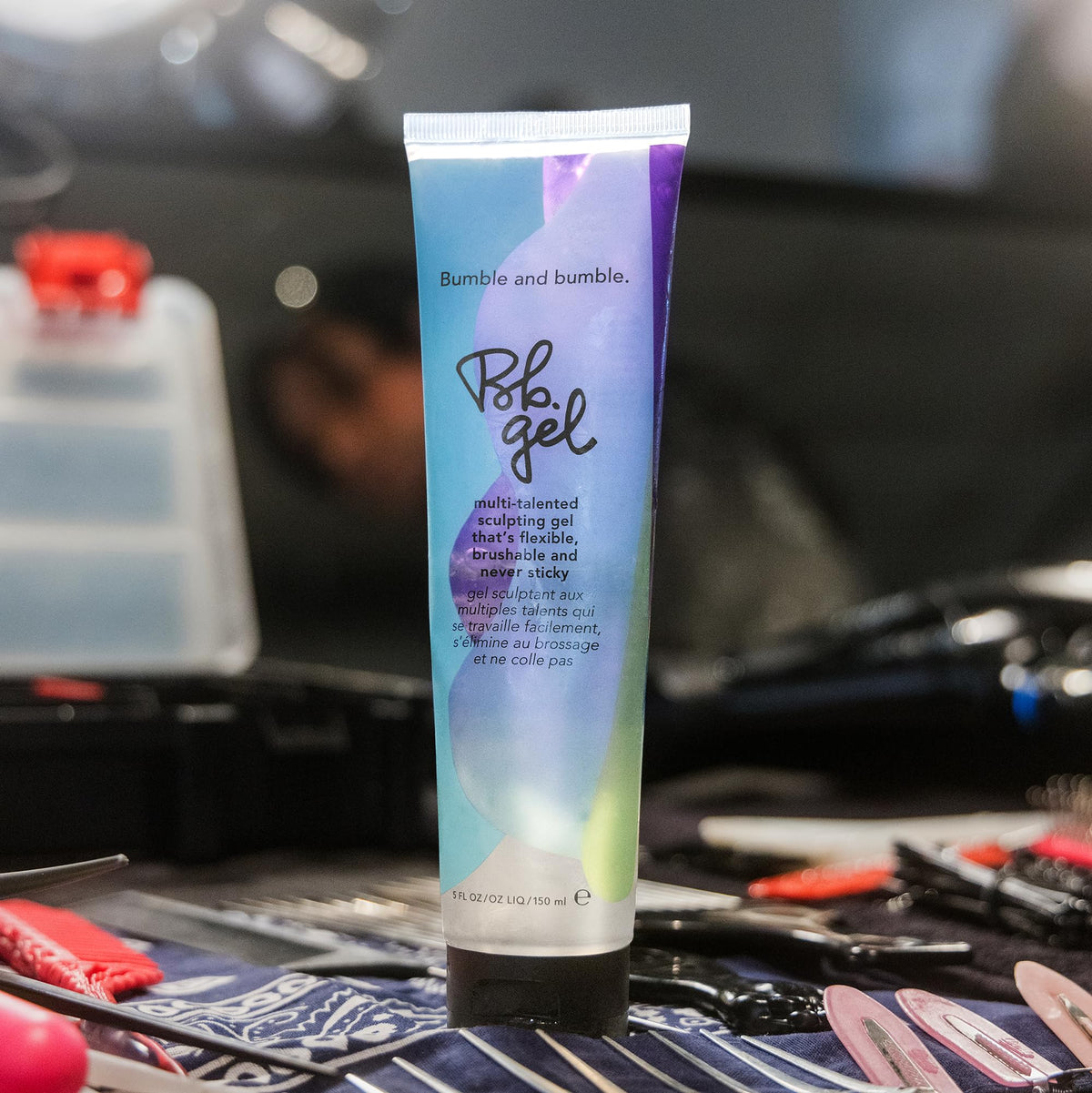 Black Bumble and bumble. Hair Gel Sculpting Medium | Flexible + Brushable | Adds Shine | Flake Free Finish | For All Curly, Wavy, Straight Hair Types, 5 Fl Oz