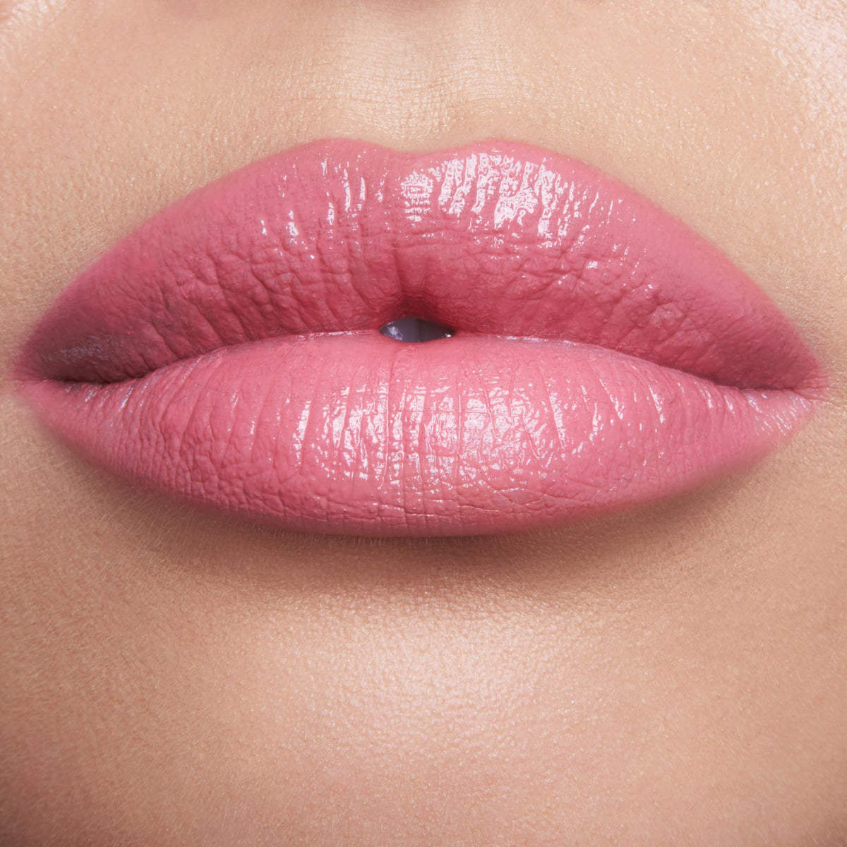 Tan Charlotte Tilbury K.I.S.S.I.N.G Lipstick