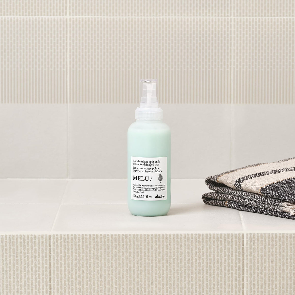 Light Gray Davines MELU/Serum Anti-Breakage For Long Or Damaged Hair With Split Ends