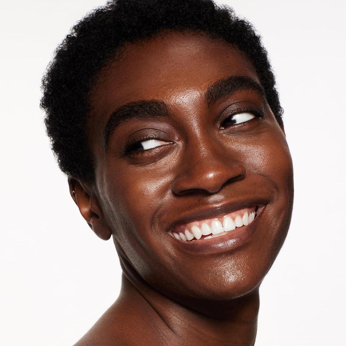 White Smoke Shiseido RevitalEssence Skin Glow Foundation SPF 30 - Buildable, Medium Coverage - 24-HR Hydration & 12-HR Wear - Transfer, Crease & Fade Resistant - Non-Comedogenic - All Skin Types