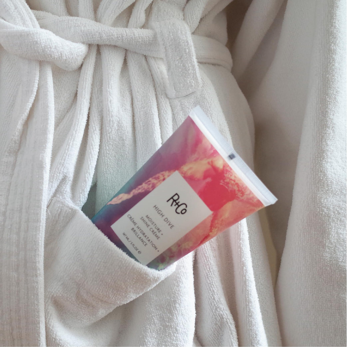 Dark Gray R+Co HIGH DIVE Moisture + Shine Crème