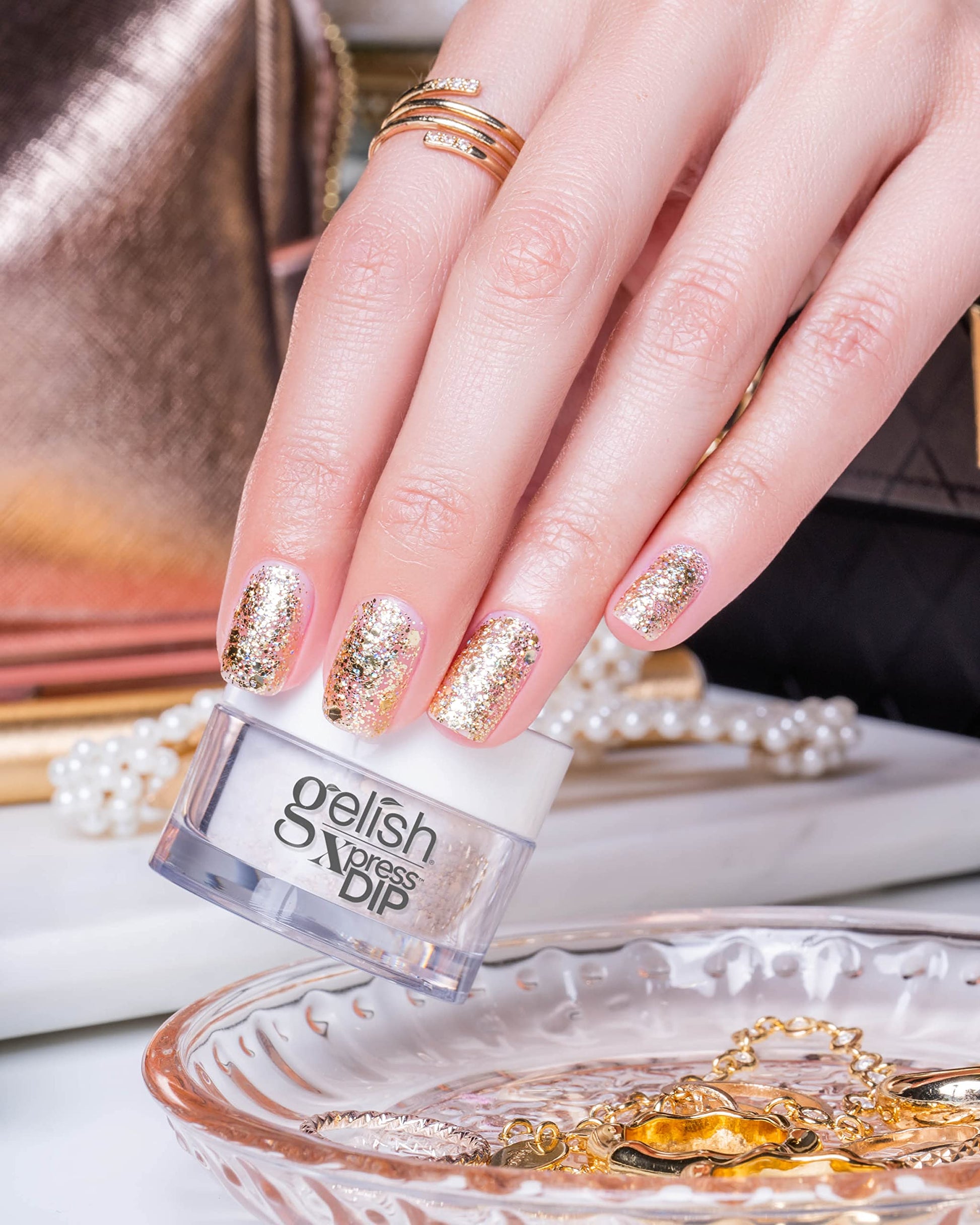 Thistle Gelish Xpress Powder Dip Collection (All That Glitters Is Gold) Gold Nail Dip Powder, Vibrant Color, Professional Quality, High Shine, Chip-Resistant, 0.3 ounce.
