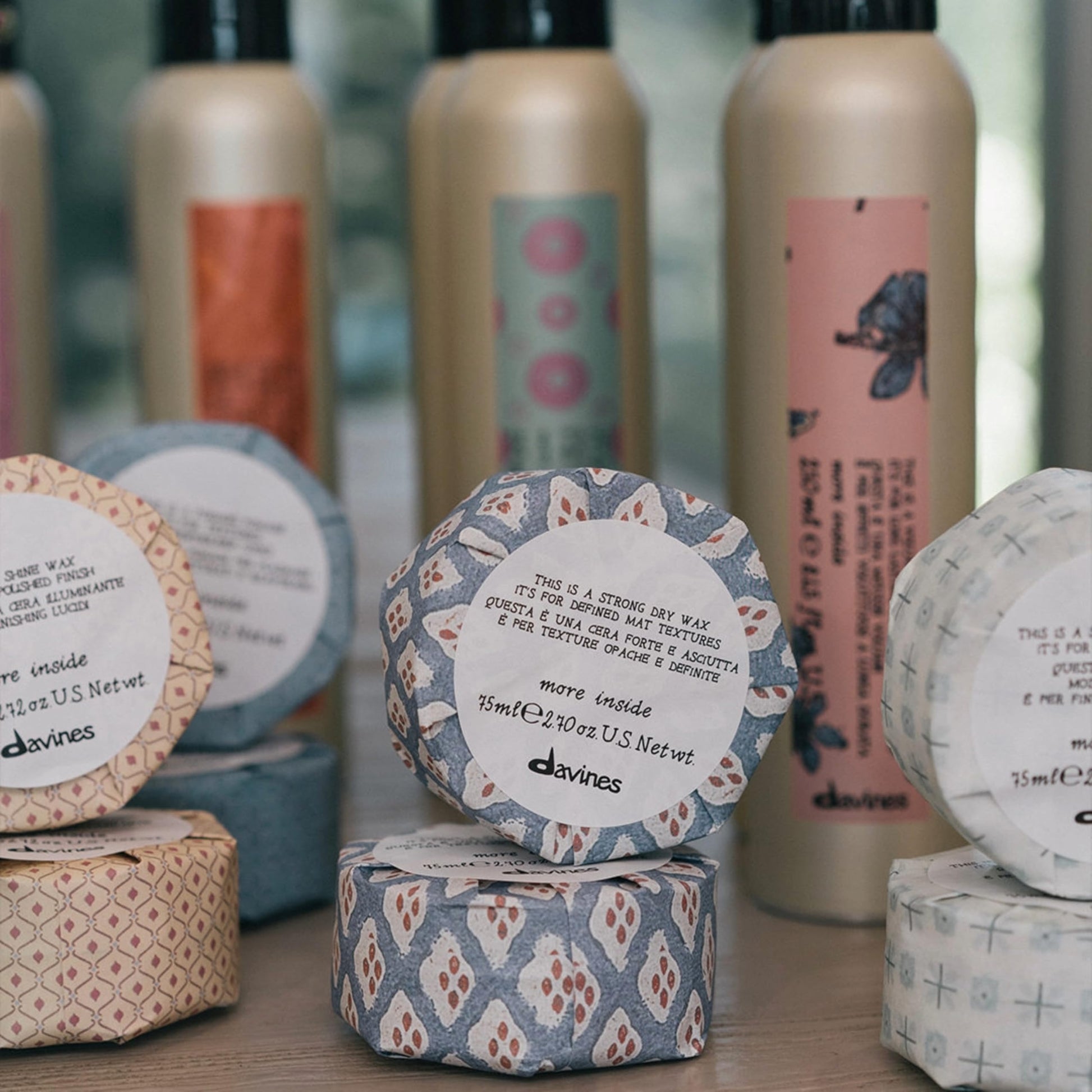 Dark Gray Davines This Is A Strong Dry Wax, Strong Hold Matte Texture - Dry Wax for Definition & Separation - Creates Rough & Messy Looks, 2.54 Fl Oz