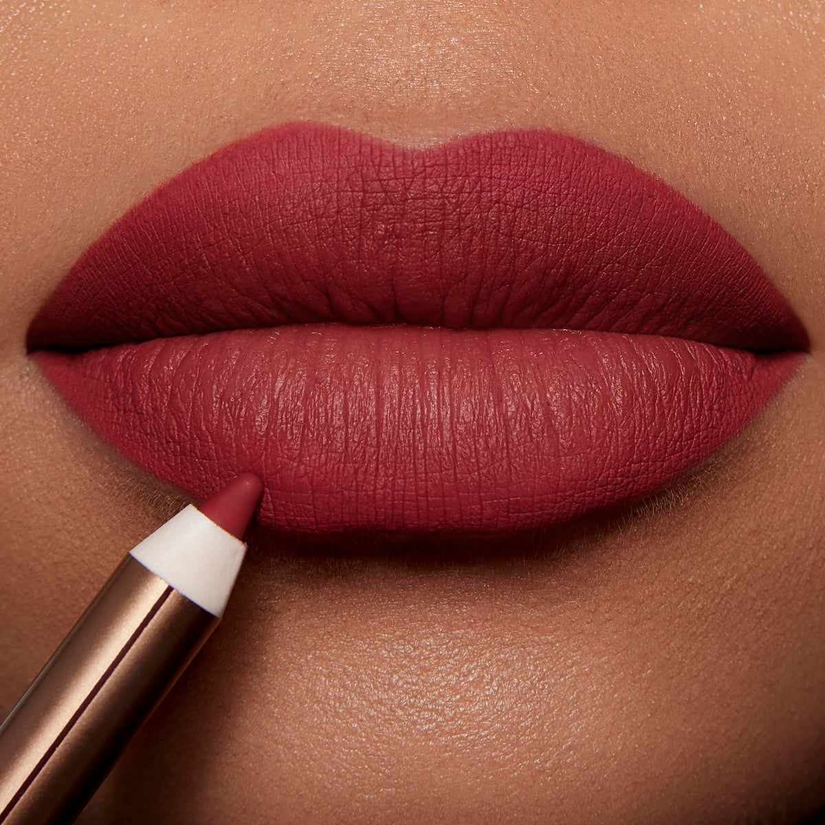 Dark Salmon Charlotte Tilbury Lip Cheat Lip Liner Pencil - Gives Lips a Fuller-Looking, Defined Pout - Enriched with Jojoba Oil & Hyaluronic Acid - Waterproof, Smudge-Proof & Transfer-Proof