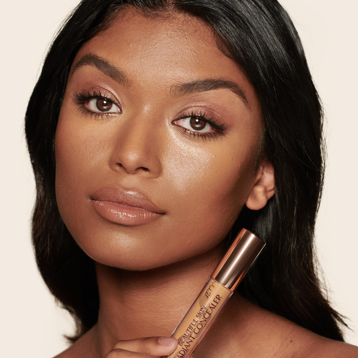 Black Charlotte Tilbury Beautiful Skin Concealer