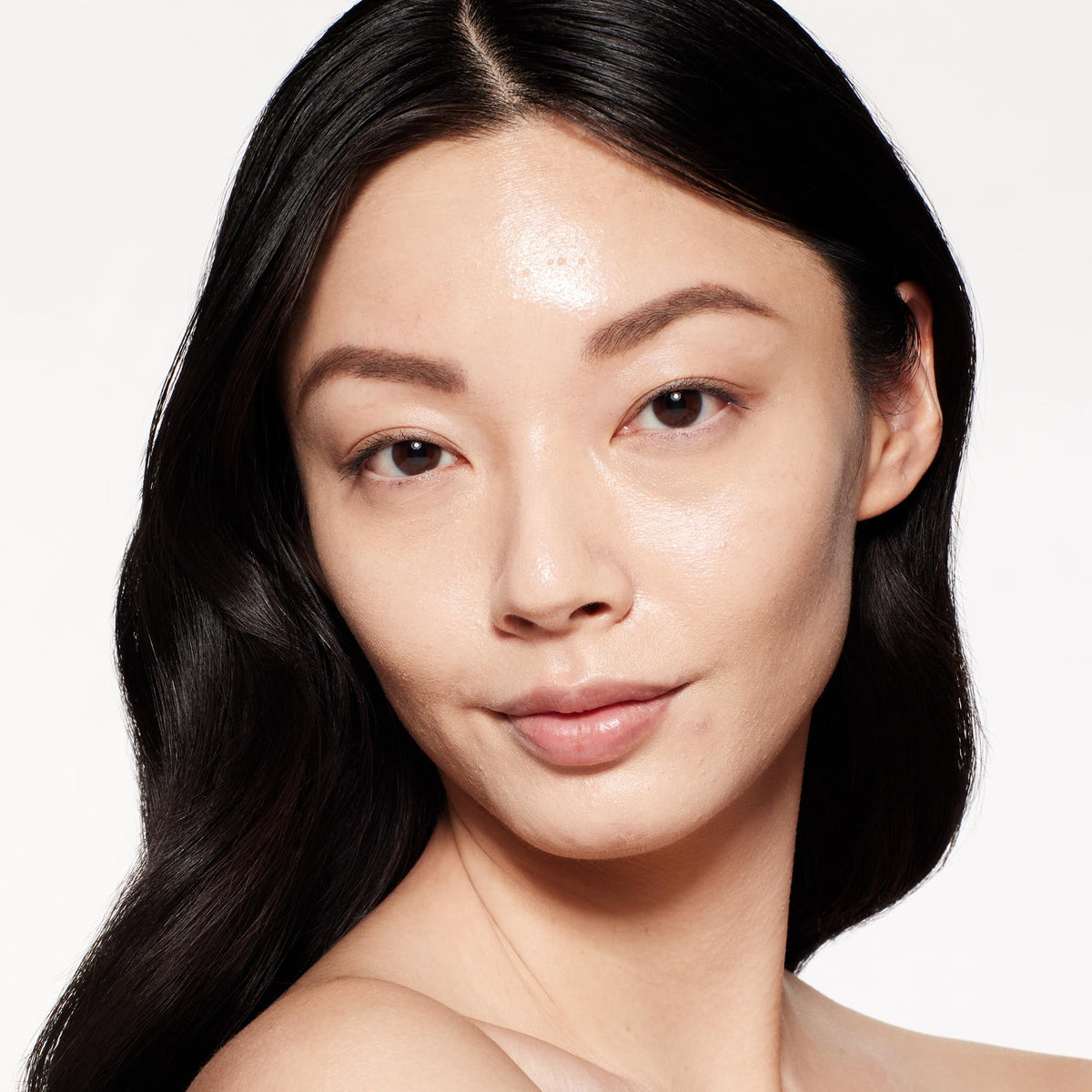 White Smoke Shiseido RevitalEssence Skin Glow Foundation SPF 30 - Buildable, Medium Coverage - 24-HR Hydration & 12-HR Wear - Transfer, Crease & Fade Resistant - Non-Comedogenic - All Skin Types