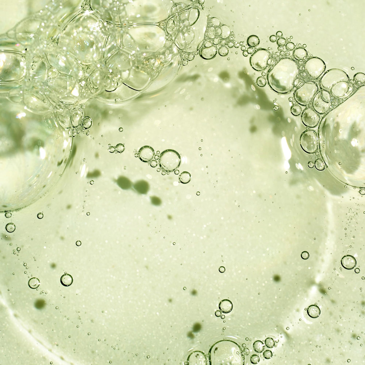 Antique White Briogeo Superfoods Matcha + Apple Replenishing Shampoo for All Hair Types