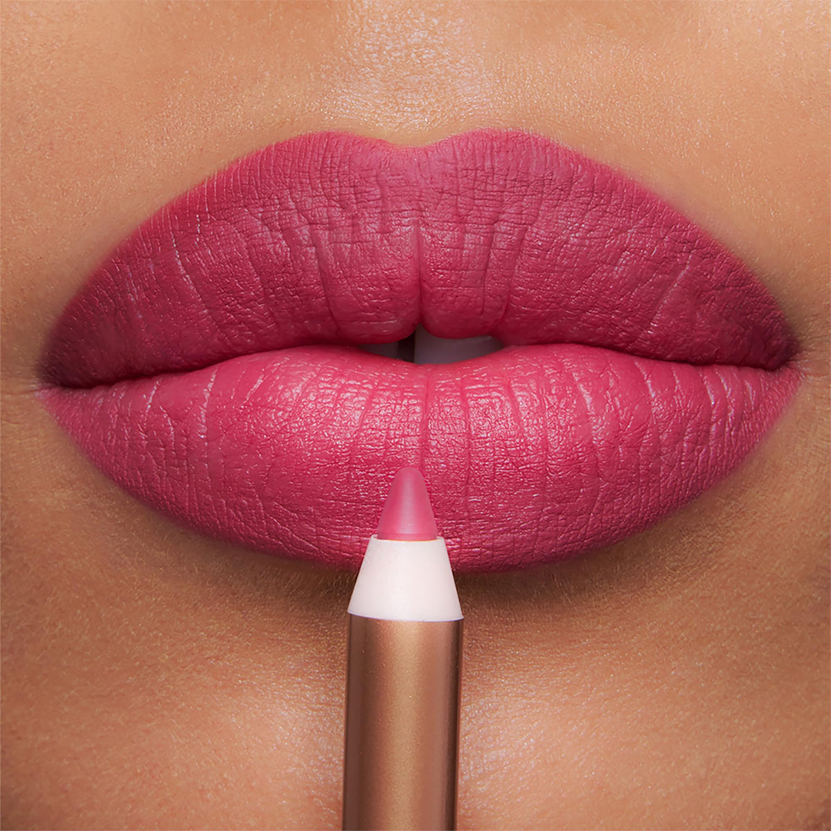 Dark Salmon Charlotte Tilbury Lip Cheat Lip Liner Pencil - Gives Lips a Fuller-Looking, Defined Pout - Enriched with Jojoba Oil & Hyaluronic Acid - Waterproof, Smudge-Proof & Transfer-Proof