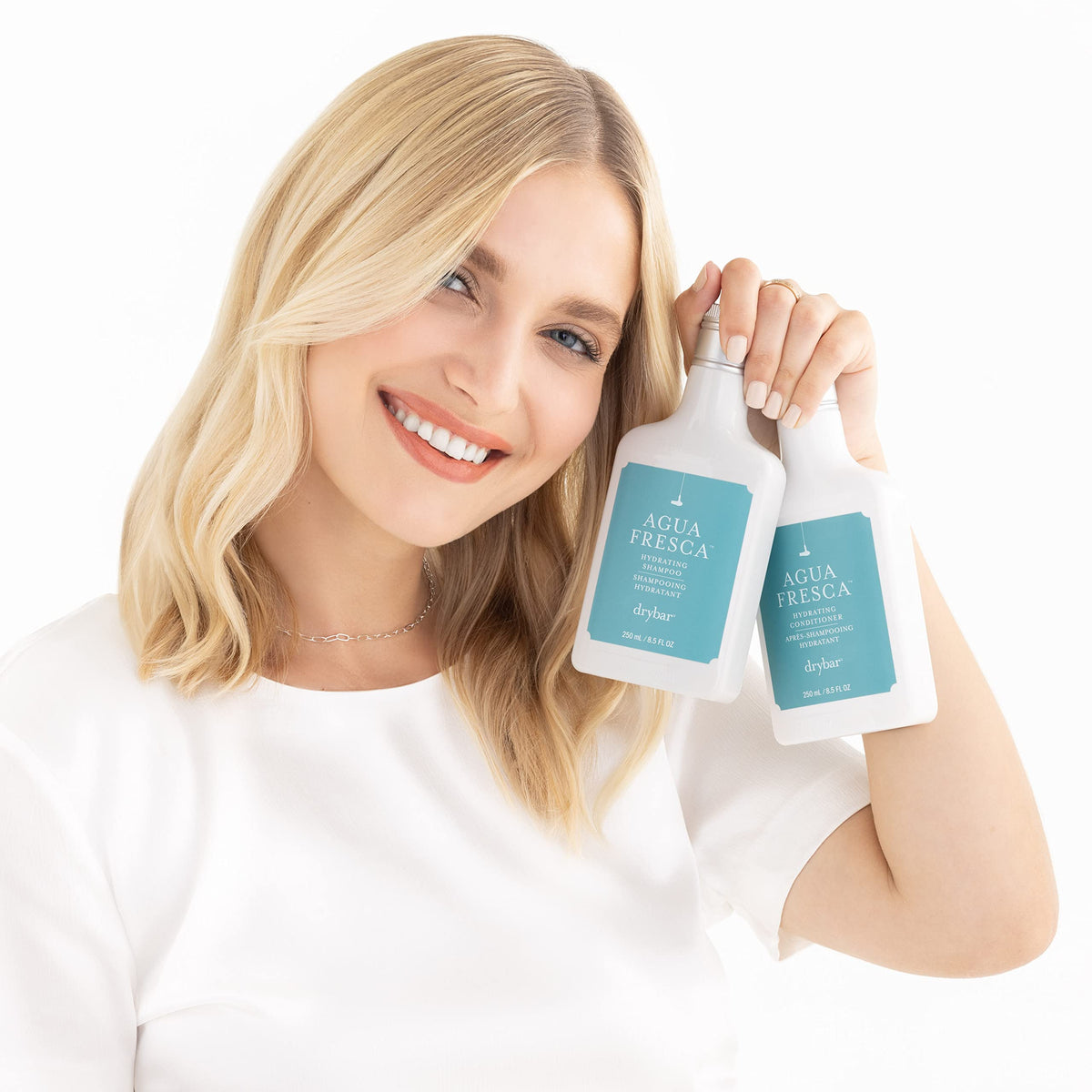 White Smoke Drybar Agua Fresca Hydrating Conditioner, 8.5 oz