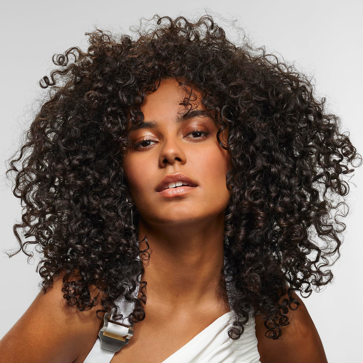 Light Gray Bumble and bumble. Curl 3-in-1 Conditioner | Leave-In, Rinse Out, CoWash | Anti Frizz + Color Safe | Coily, Curly, Wavy Hair | With Jojoba, Avocado + Coconut Oil | Pump Sold Separately, 33.8 Fl Oz