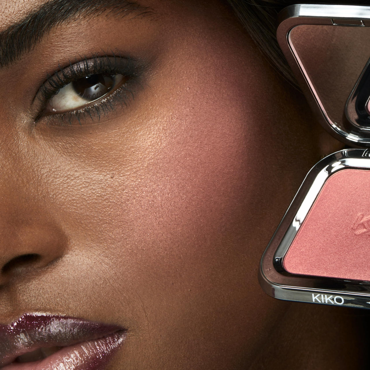 Dark Olive Green KIKO Milano Unlimited Blush, Long-Lasting Powder