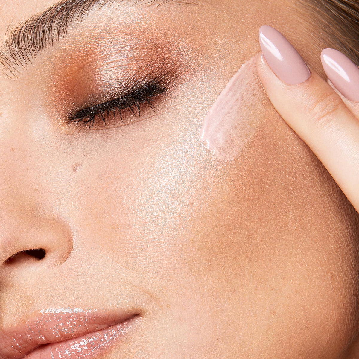 Peach Puff Kiko Milano Radiance Boost Serum Face Base